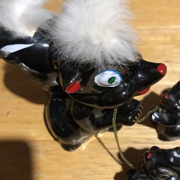 Japan Vintage Ceramic Skunk and Babies - Picture 2 of 10